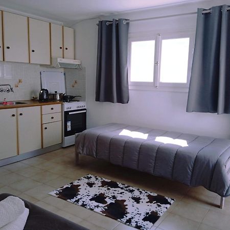 Andros Lighthouse Apartments Mesaria  Exterior foto